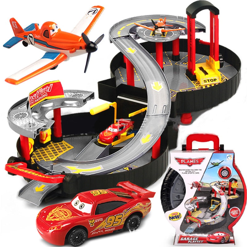 Brinquedo Pista Esportiva Do Filme Carros + Maleta Em Forma De Roda - Lojas Onlishop